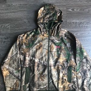 ⚡️NWT⚡️ Women’s Under Armour mossy oak jacket